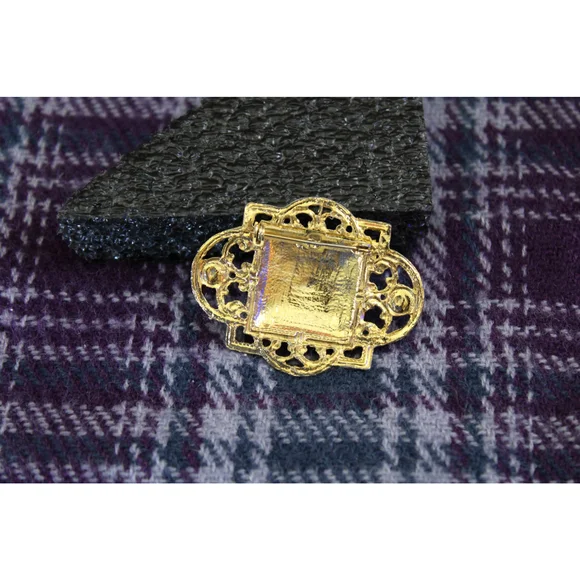 Enamel swirl Gold-tone Pin - Picture 5 of 6